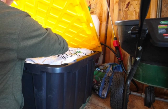 image of storing grass seeds