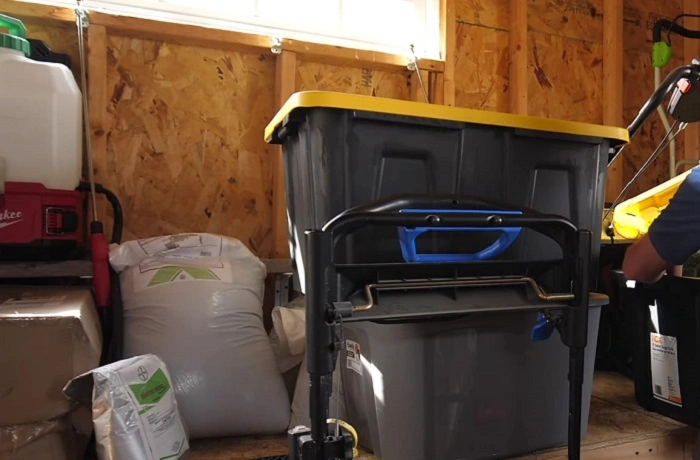 image of storing grass seeds in a moisture free box